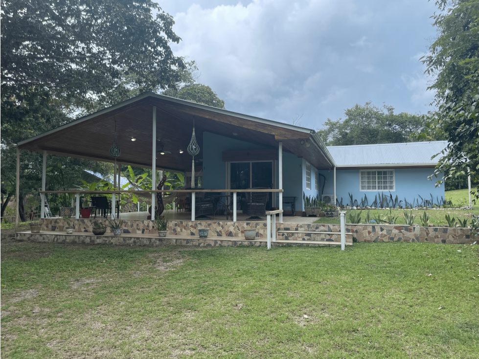 Se Vende Finca con Cabañas en San Carlos
