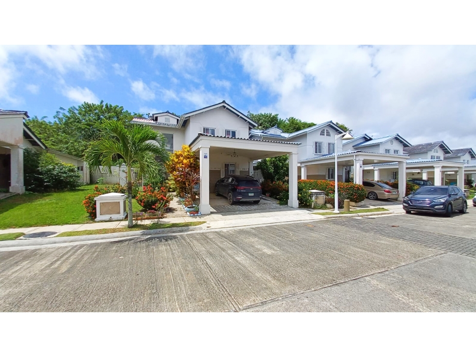 Se vende preciosa casa en Playa Dorada en $ 220,500 - 3