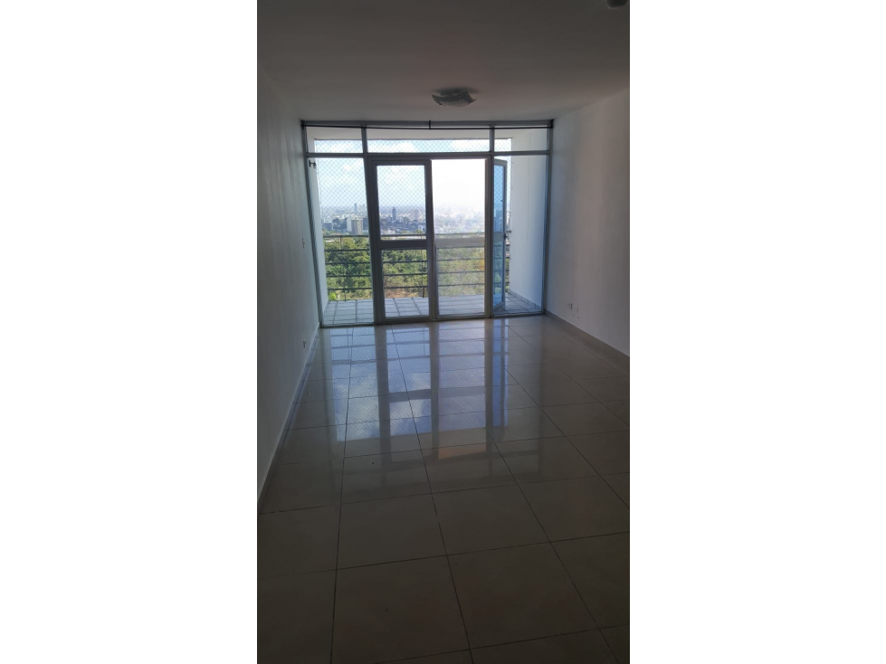 Venta de apartamento en PH Crystal Hills, Villa de Las Fuentes