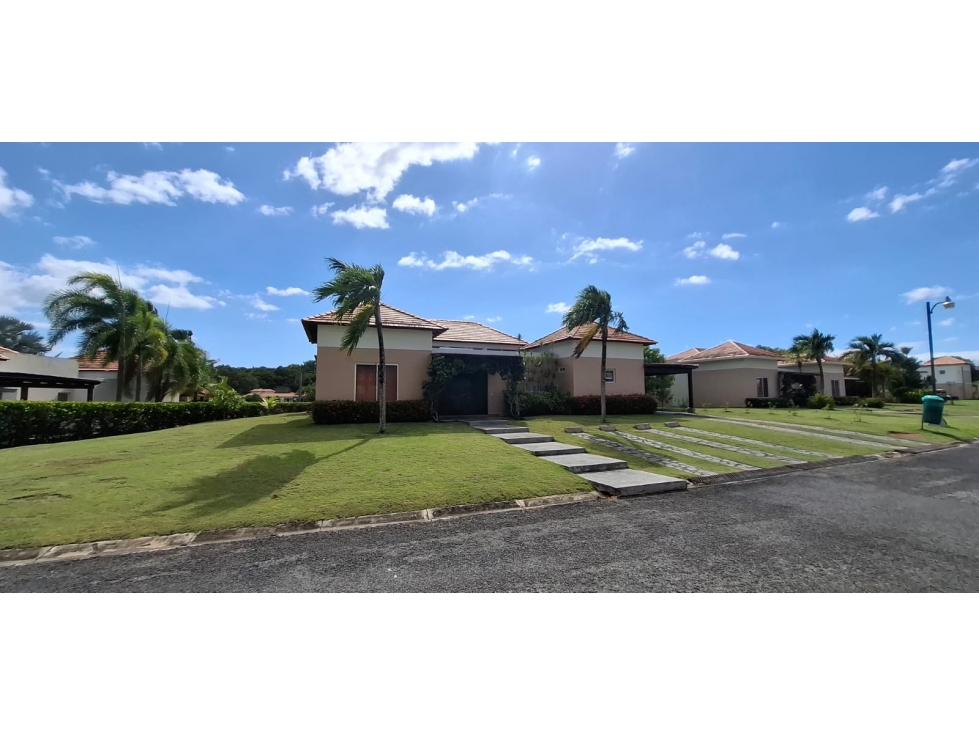 Venta de casa en Villas de Decameron, Farallón, Coclé