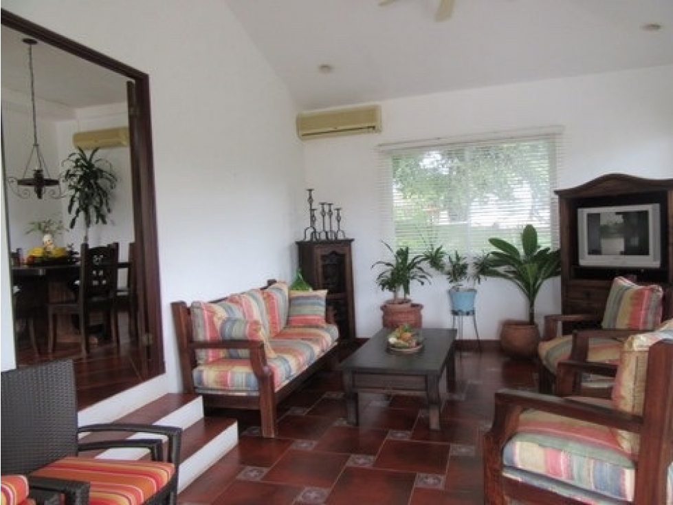 Se vende pequeña mansión en Punta Barco Village a pasos del mar — foto 4