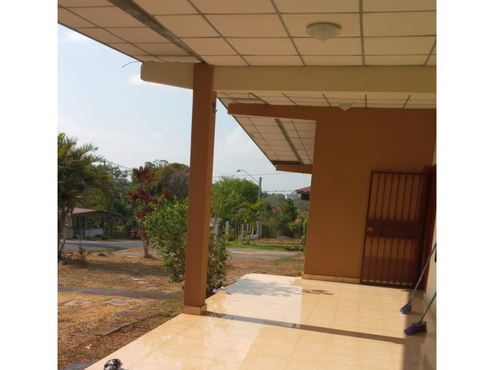Se Vende Casa en Barrio Colón, La Chorrera ( precio reducido) — foto 3