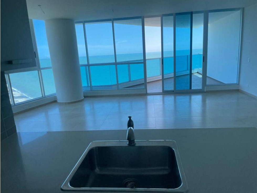 Venta de Apartamento con Vista al Mar en Nueva Gorgona, Panamá