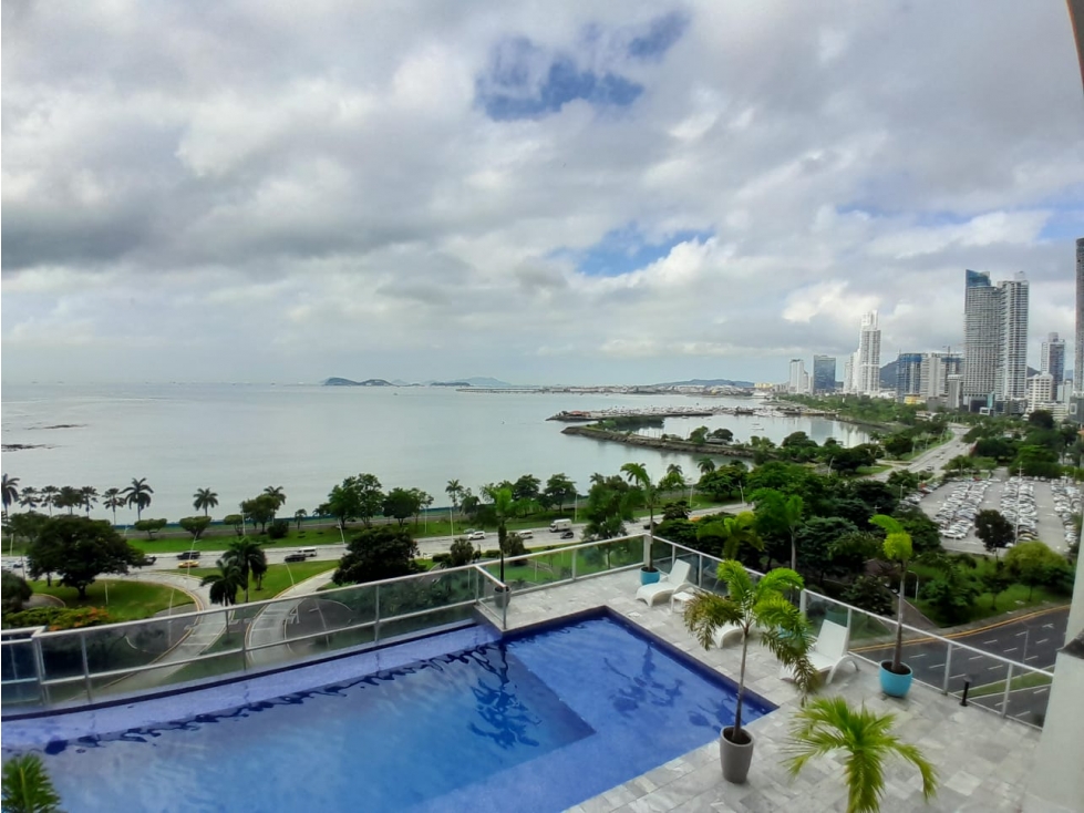 Venta de apartamento resposeído en Avenida Balboa, Bella Vista, Panamá — foto 2