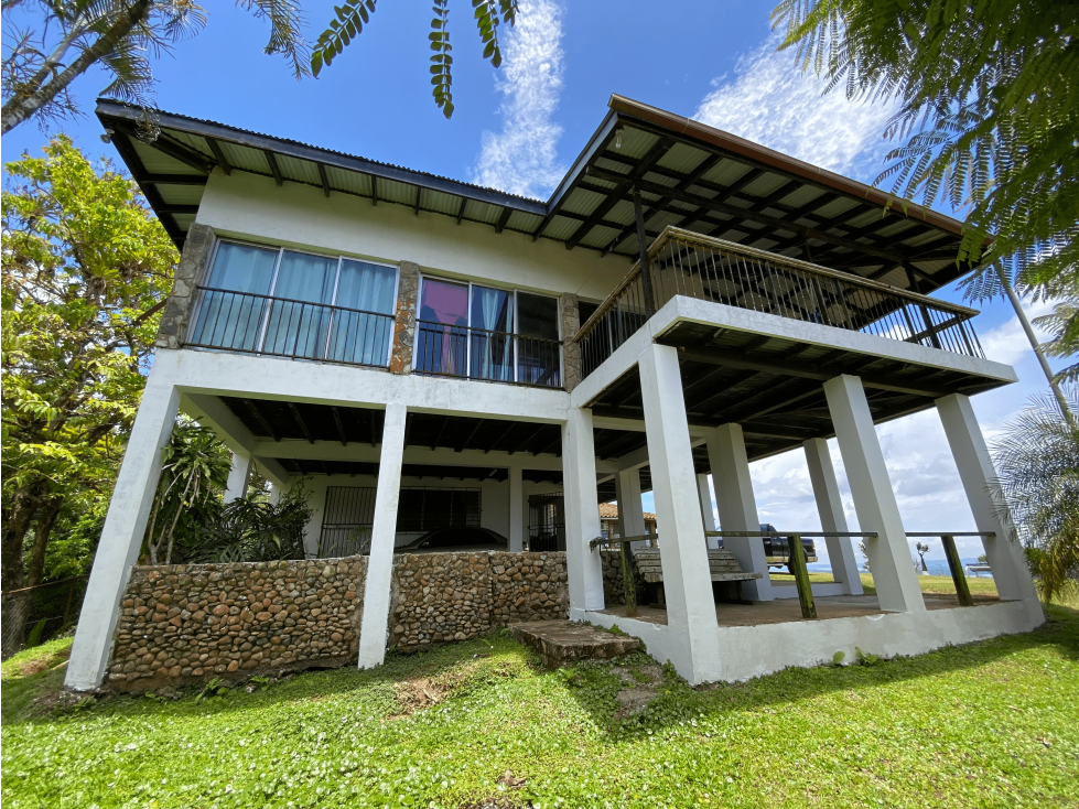 Finca con Casas de Montaña en Venta Sabanitas, Colón - 1