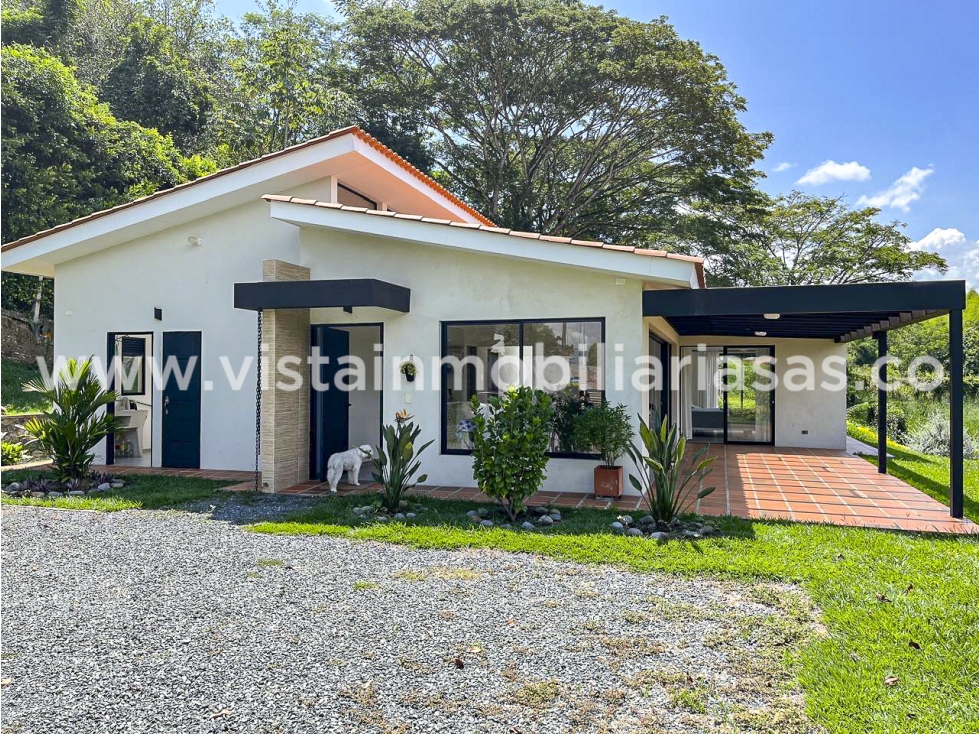 Venta Casa Campestre de Tres Puertas 5 Km Vía Manizales - Medellín