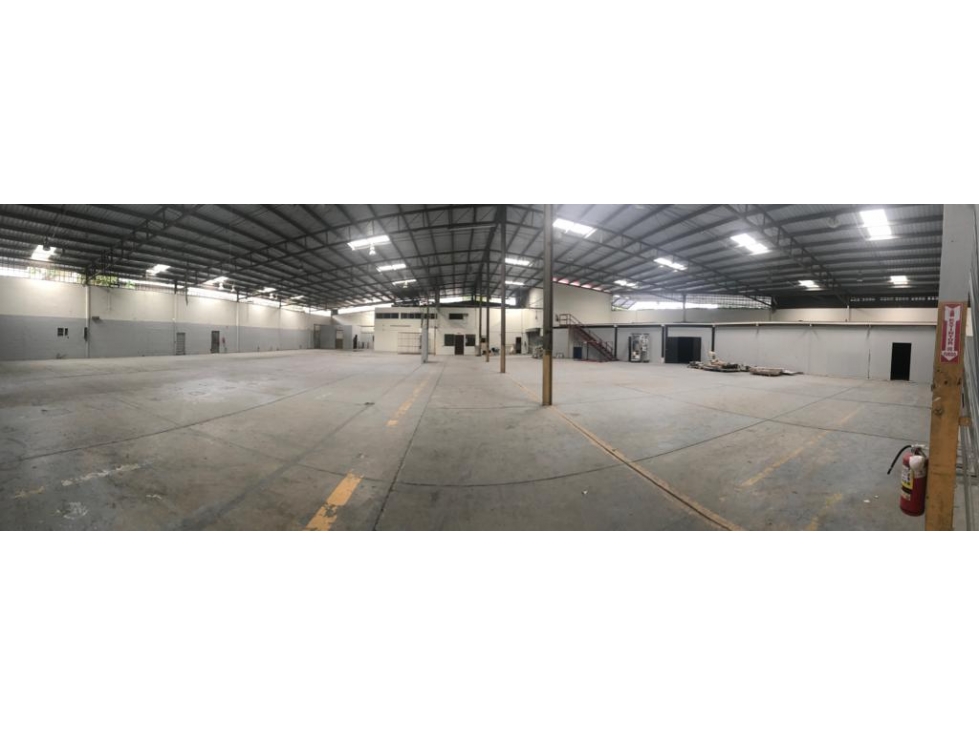 SE ALQUILA GALERA EN LA LOCERIA — foto 2