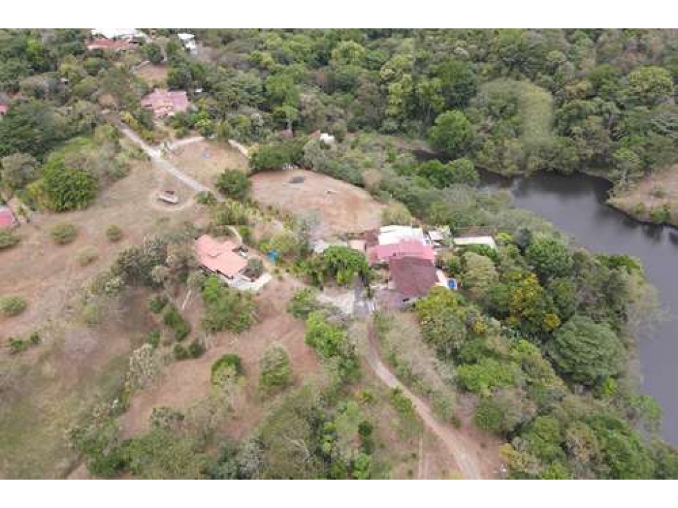 Se vende terreno en Las Cumbres — foto 3