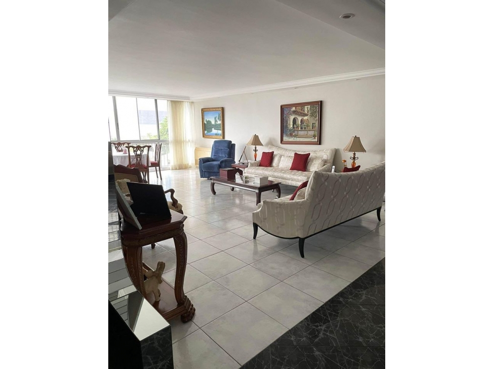Venta de Apartamento en Edificio La Fiesta, Obarrio — foto 2