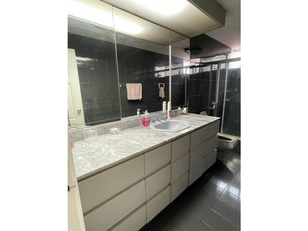 Venta de Apartamento en Edificio La Fiesta, Obarrio — foto 3