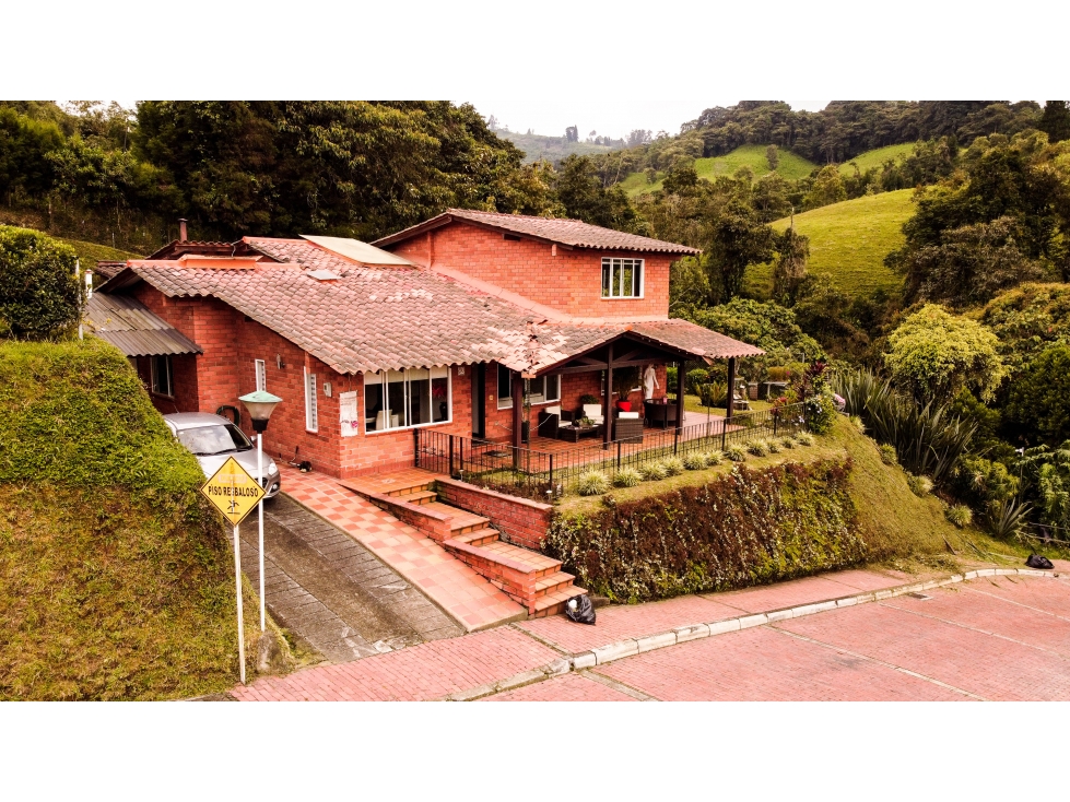 Venta Casa Conjunto Sector La Alhambra, Manizales