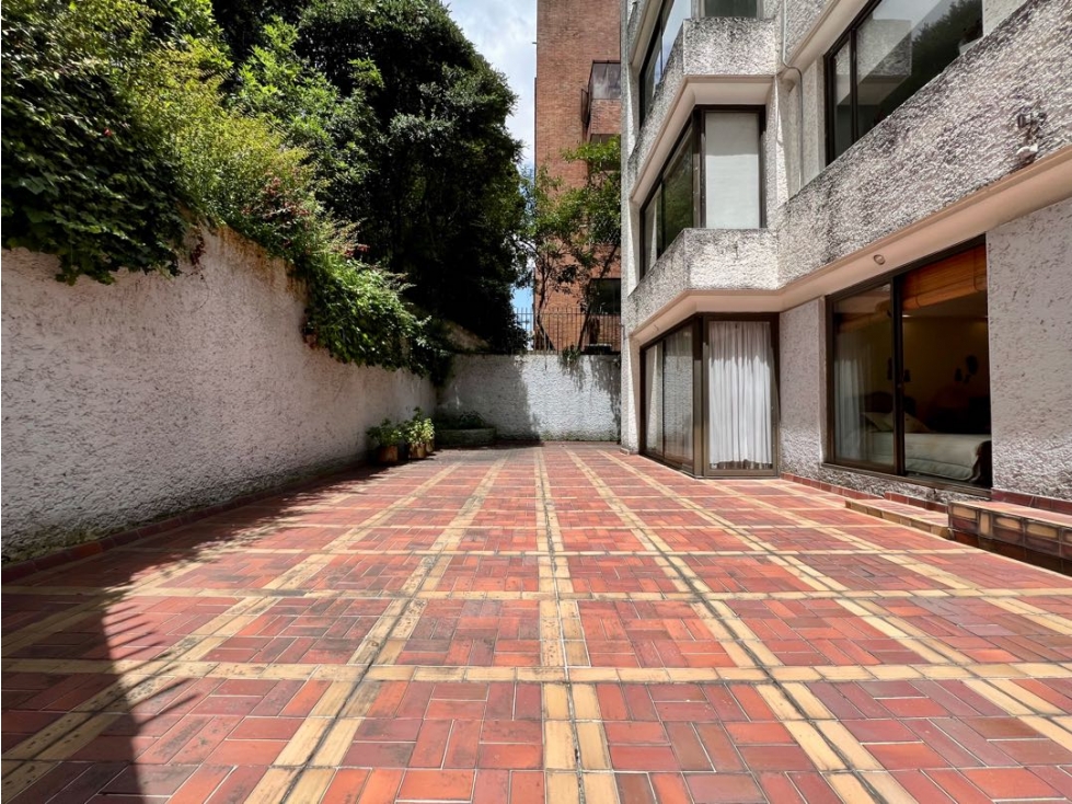 VENTA ROSALES CON TERRAZA REMODELAR 290m2+130T 4H