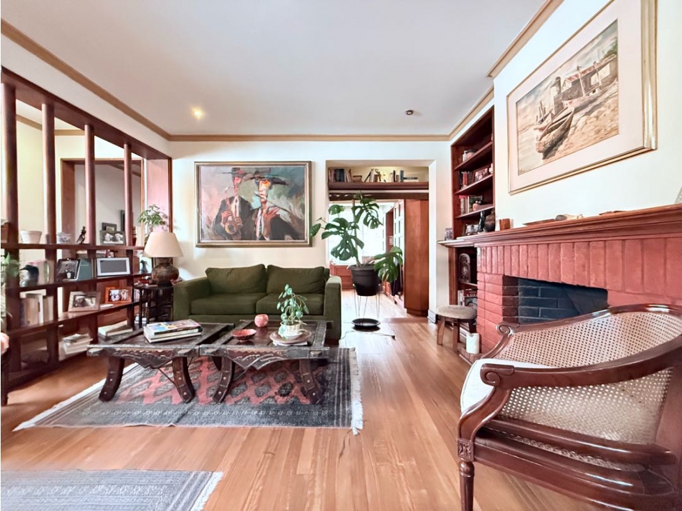 ACOGEDOR APARTAMENTO REMODELADO EN EL CENTRO