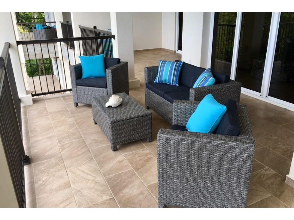 Se vende lujoso apartamento con vista al mar en Bocas del Toro - 4