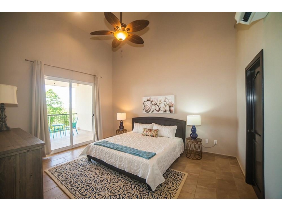 Se vende lujoso apartamento con vista al mar en Bocas del Toro - 6