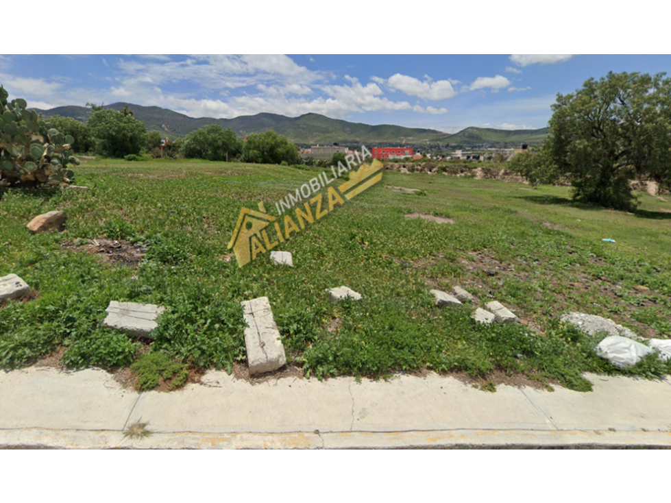 Terreno en Venta Cerca de CEUNI Mineral de la Reforma - 1