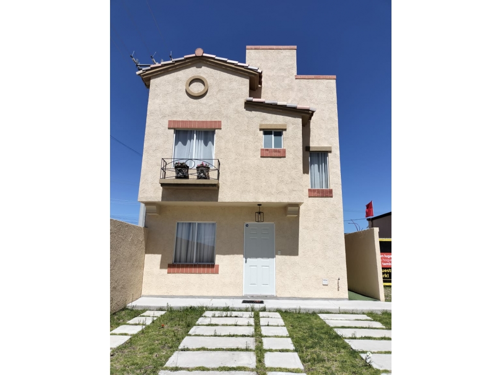 CASA EN VENTA AL SUR DE PACHUCA HGO BLVD SANTA CATARINA