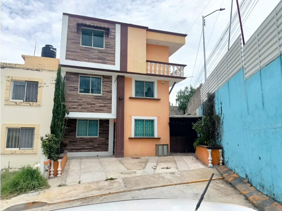 "CASA EN VENTA" Pachuquilla, Mineral de la Reforma.