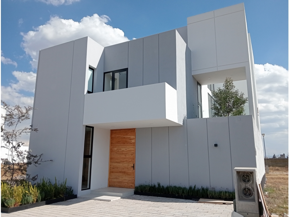 CASA RESIDENCIAL EN VENTA FRACC. LA CARTUJA, AL SUR DE PACHUCA