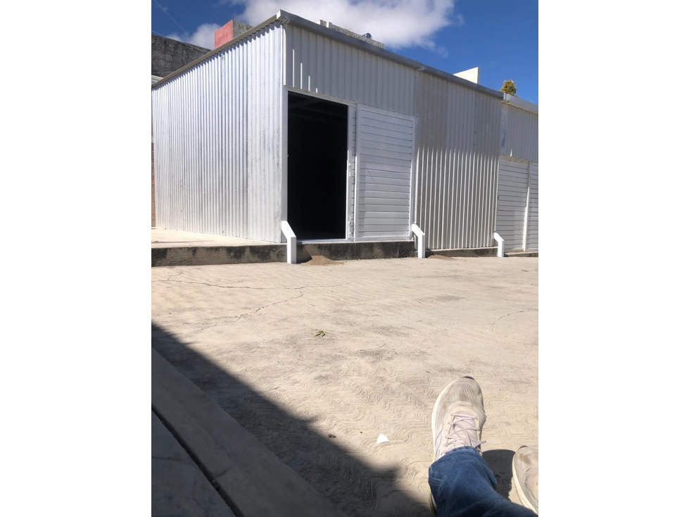 BODEGA EN RENTA EN PACHUCA POR AVENIDA COLOSIO - 1