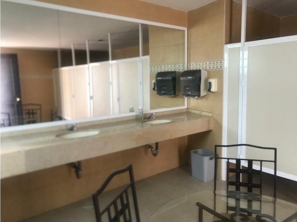 VENTA DE SALÓN / JARDÍN DE FIESTAS — foto 6