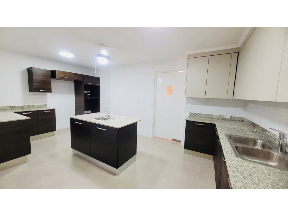 Casa Duplex en venta en Paitilla — foto 5