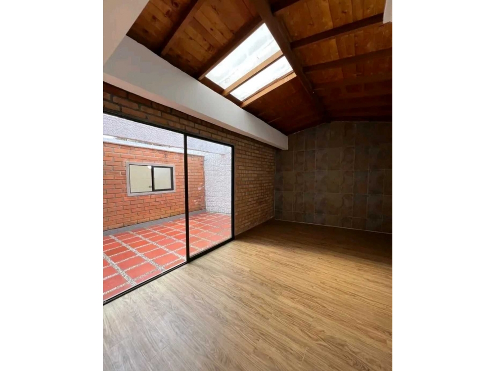 CASA UNIFAMILIAR EN VENTA SECTOR LA SEBASTIANA, ENVIGADO* — foto 3