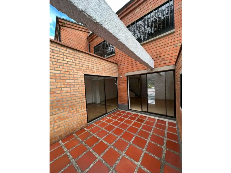 CASA UNIFAMILIAR EN VENTA SECTOR LA SEBASTIANA, ENVIGADO* — foto 4