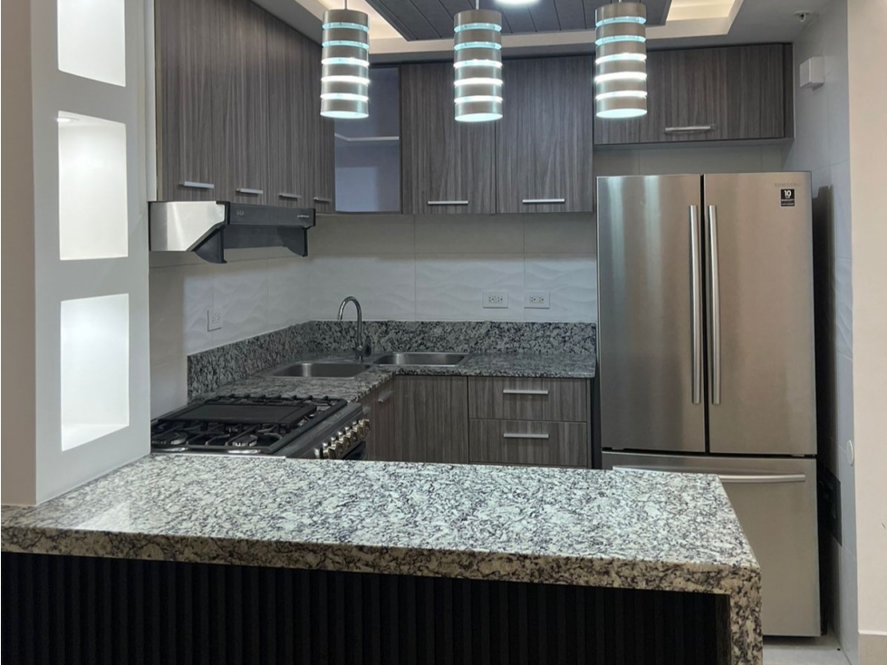 Alquiler apartamento Amoblado, PH. Greenwood Torre 100, El Bosque. — foto 4