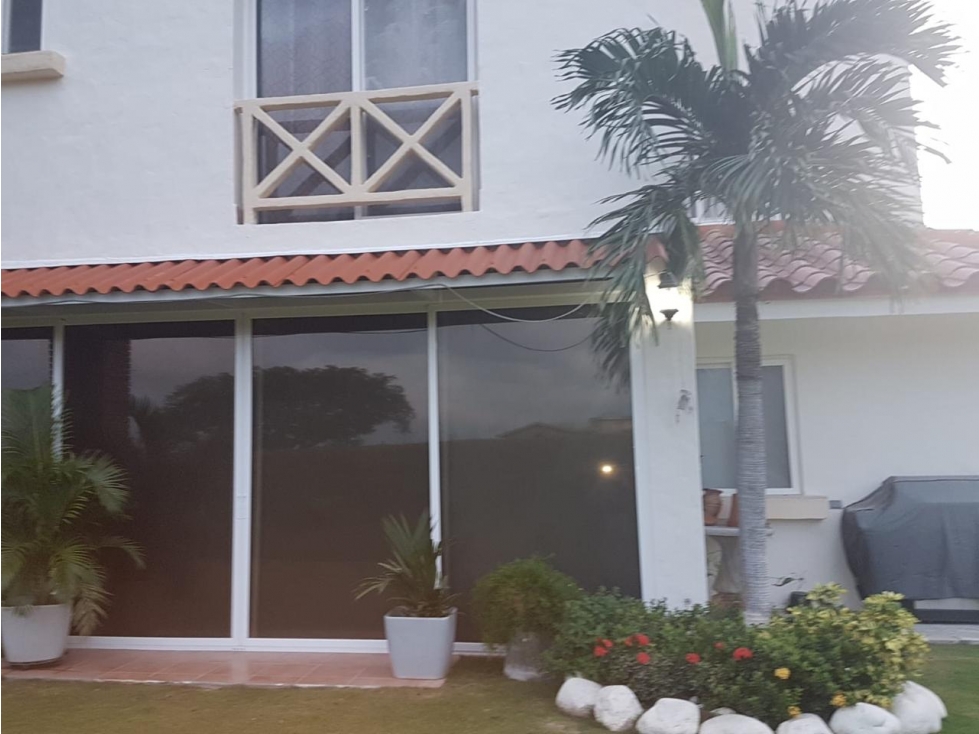 Venta de apartamento en PH. Roca Marina, Vista Mar Golf Beach & Marina