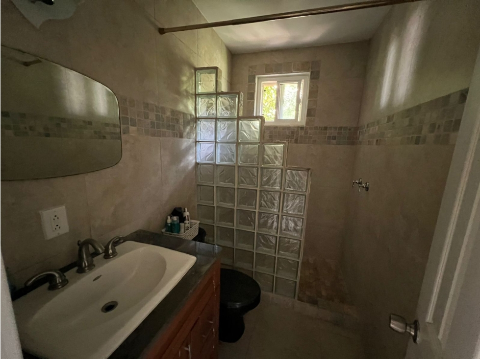 Venta Propiedad con 2 Casas + Vista al Lago en Las Cumbres — foto 3