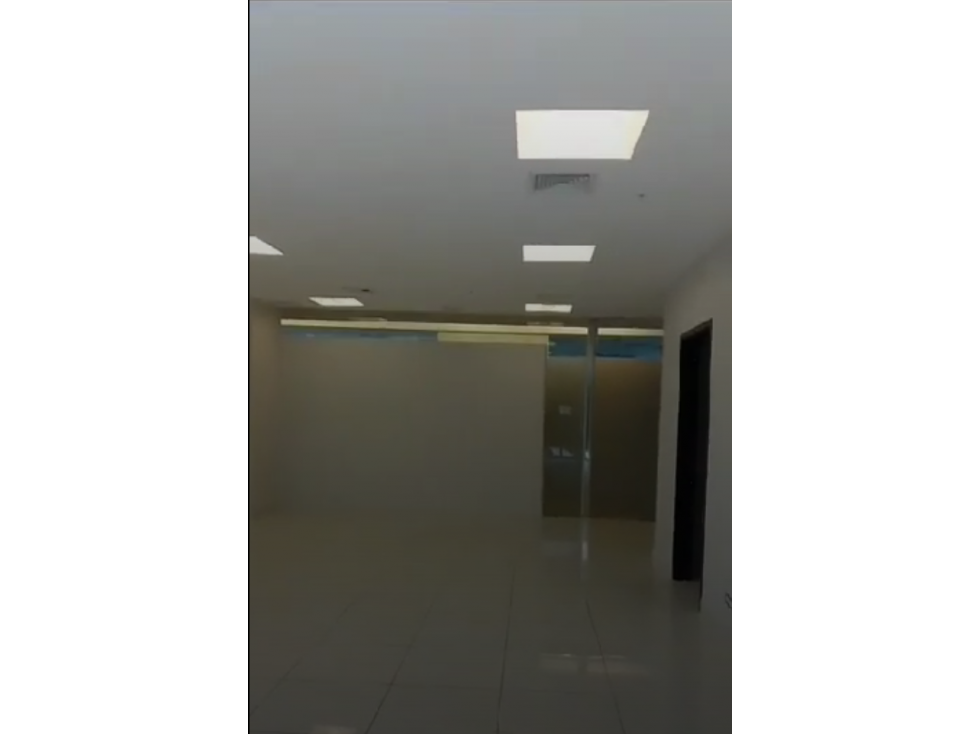 Alquiler de Oficina en Plaza Boulevard del Este, Costa del Este