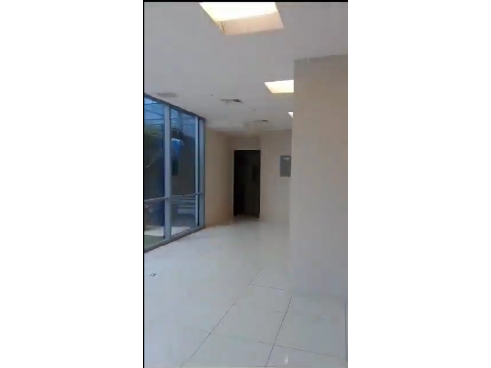 Alquiler de Oficina en Plaza Boulevard del Este, Costa del Este — foto 5