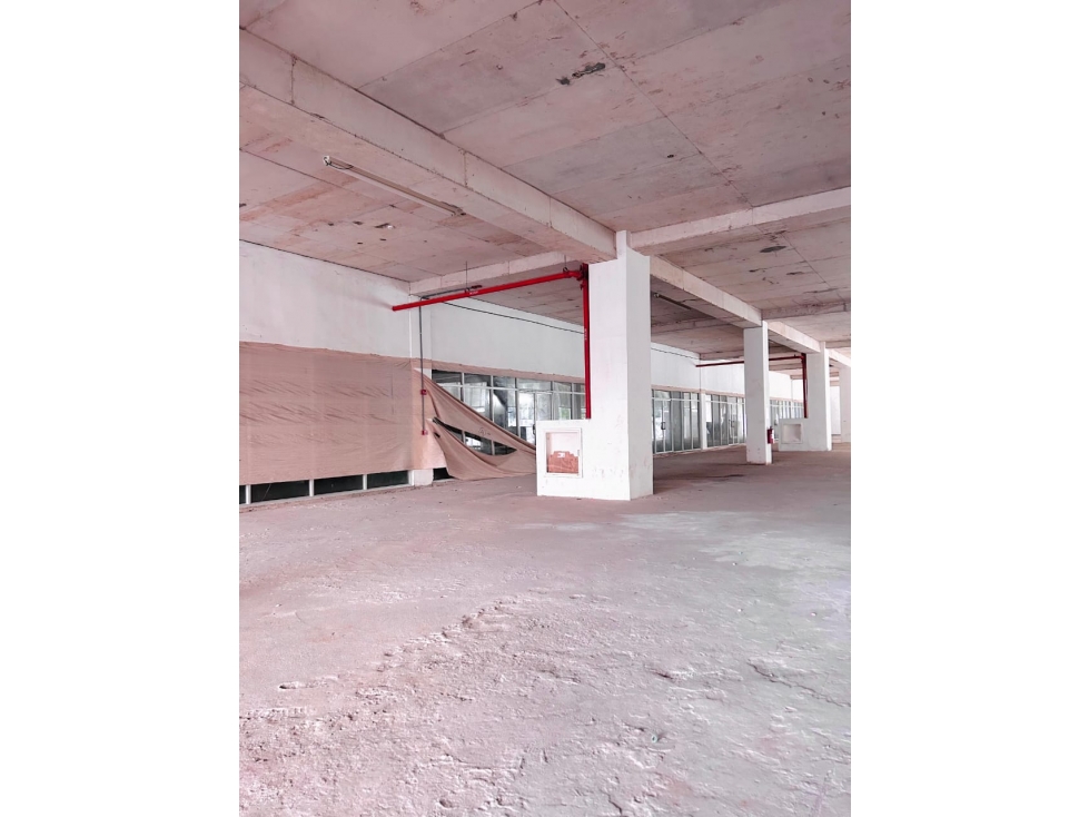 Venta de Locales en Centro Comercial Interplaza Zona Libre - 5