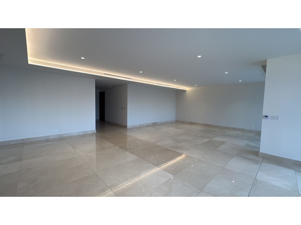 VENTA EXCLUSIVO APARTAMENTO EN PH AZALEA