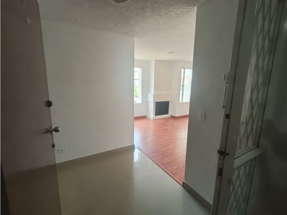 Hermoso Apto Duplex en Venta cerca al teatro de la Castellana Bogotá — foto 4