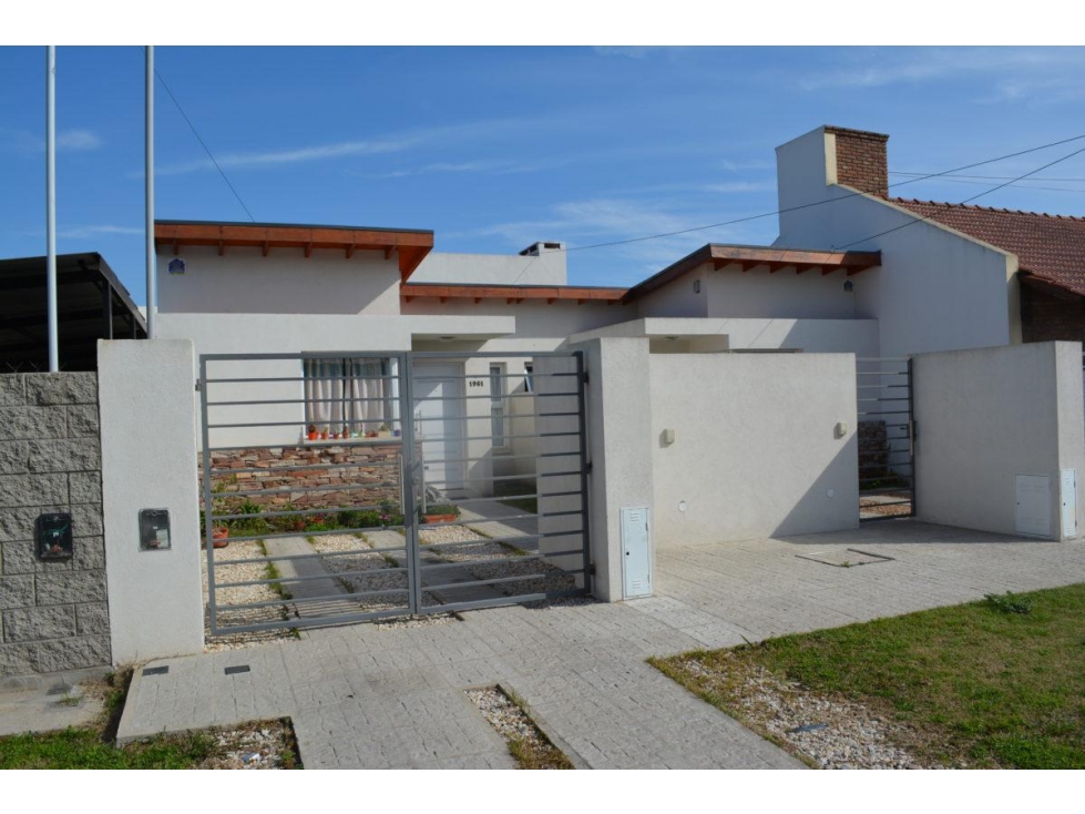 duplex 3 ambientes planta baja con patio y cochera apto credito - 1