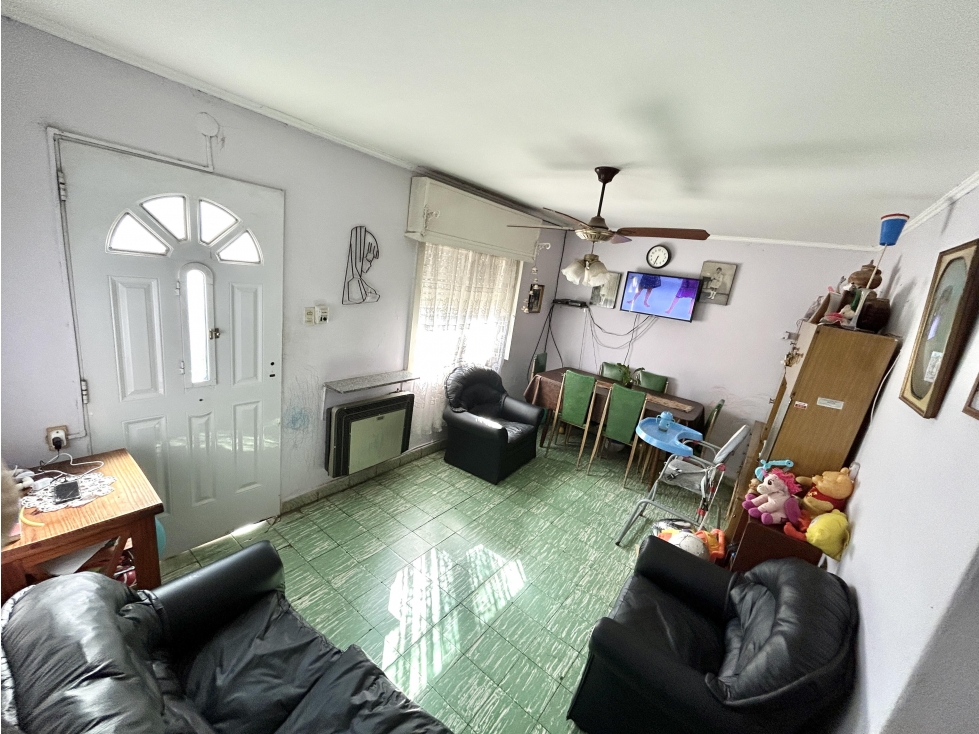 casa a la venta en lujan calle libertad esquina la paz - 2