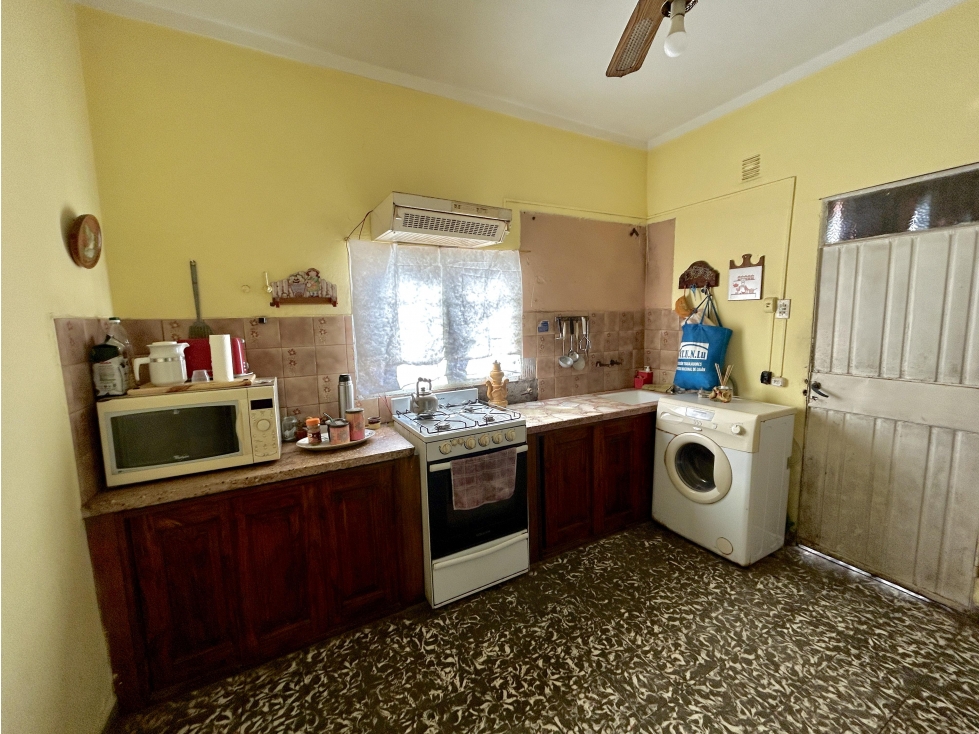 casa a la venta en lujan calle libertad esquina la paz - 3