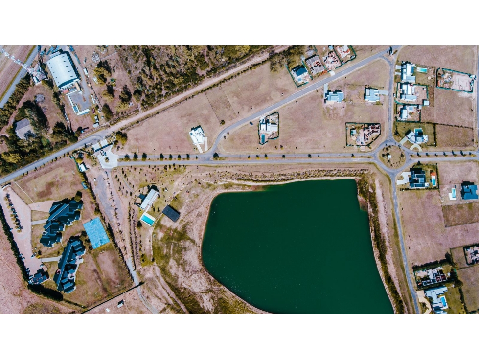 Terreno a la venta en Los Juncos barrio cerrado L17 - 2
