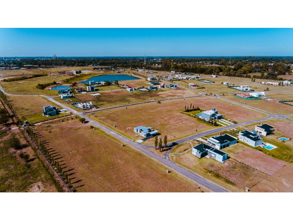 Terreno a la venta en Los Juncos barrio cerrado L17 - 3