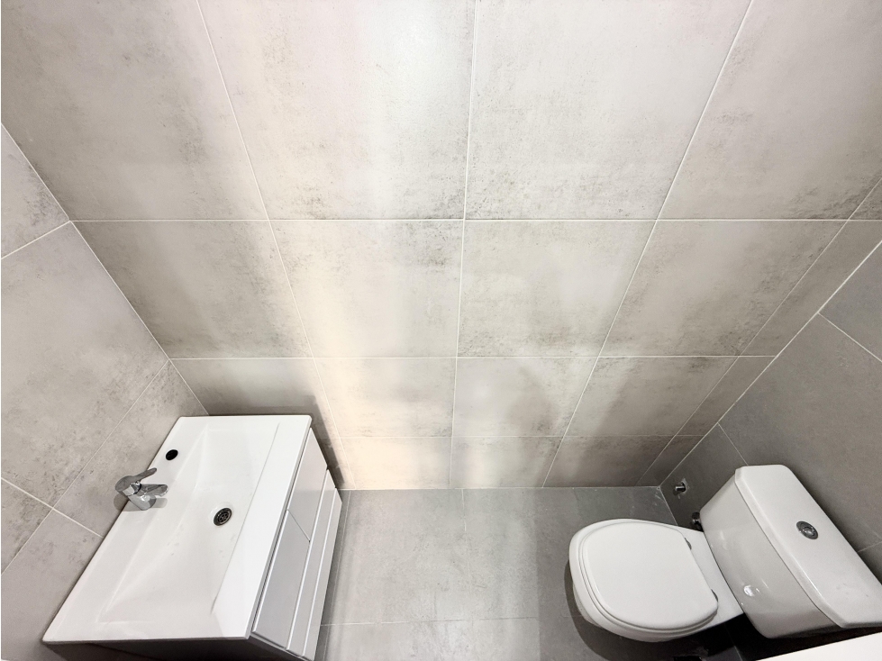 Local a estrenar en venta Rawson esquina almirante brown - 6