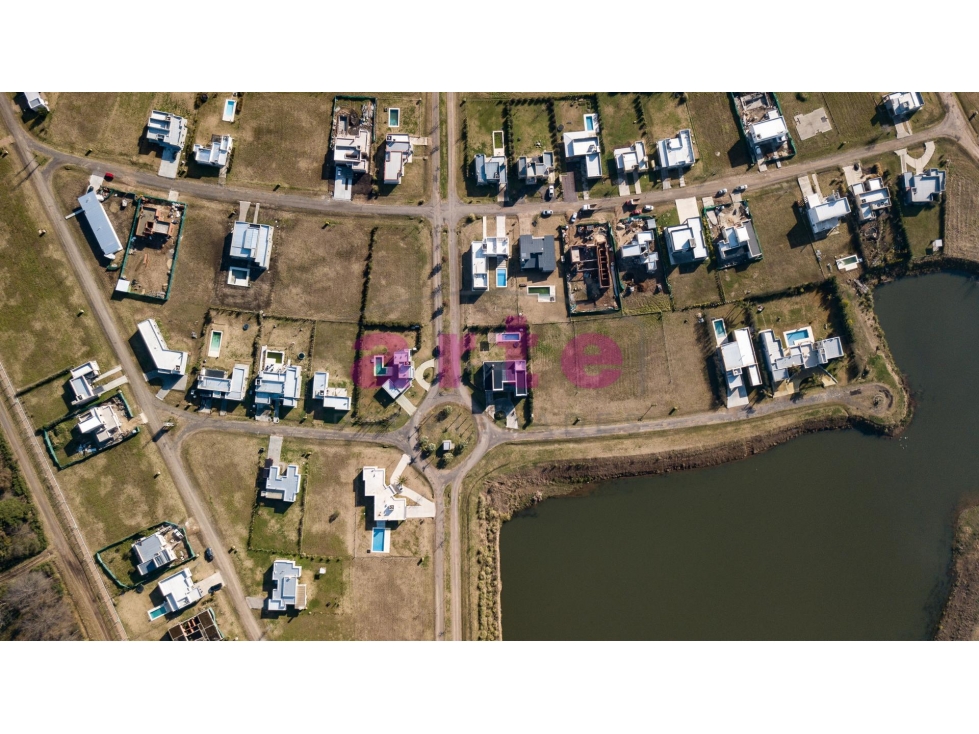 Terreno central en venta en barrio cerrado los juncos D2 - 3