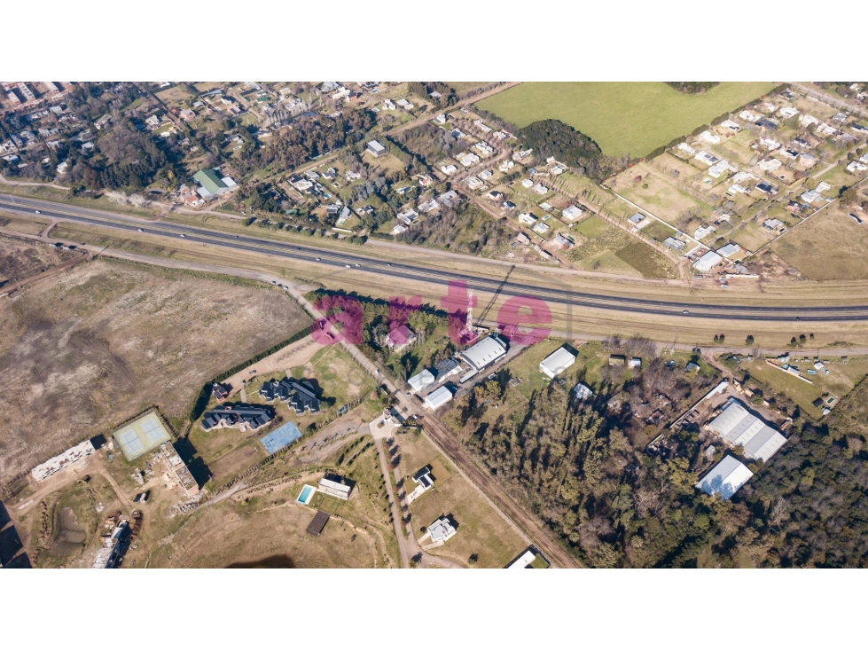 Terreno central en venta en barrio cerrado los juncos D2 - 4