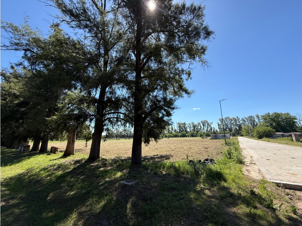 Terreno en venta en Cortines Lujan esquina sobre Mosconi - 3