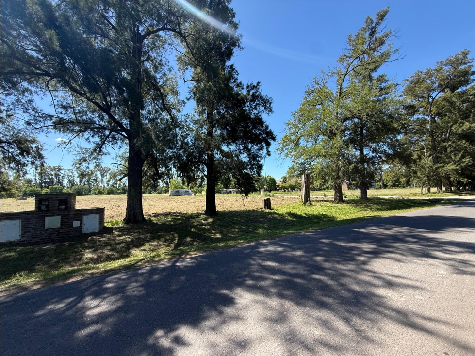 Terreno en venta en Cortines Lujan esquina sobre Mosconi - 4