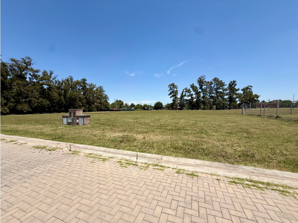 Terreno en venta en Cortines Lujan esquina sobre Mosconi - 6