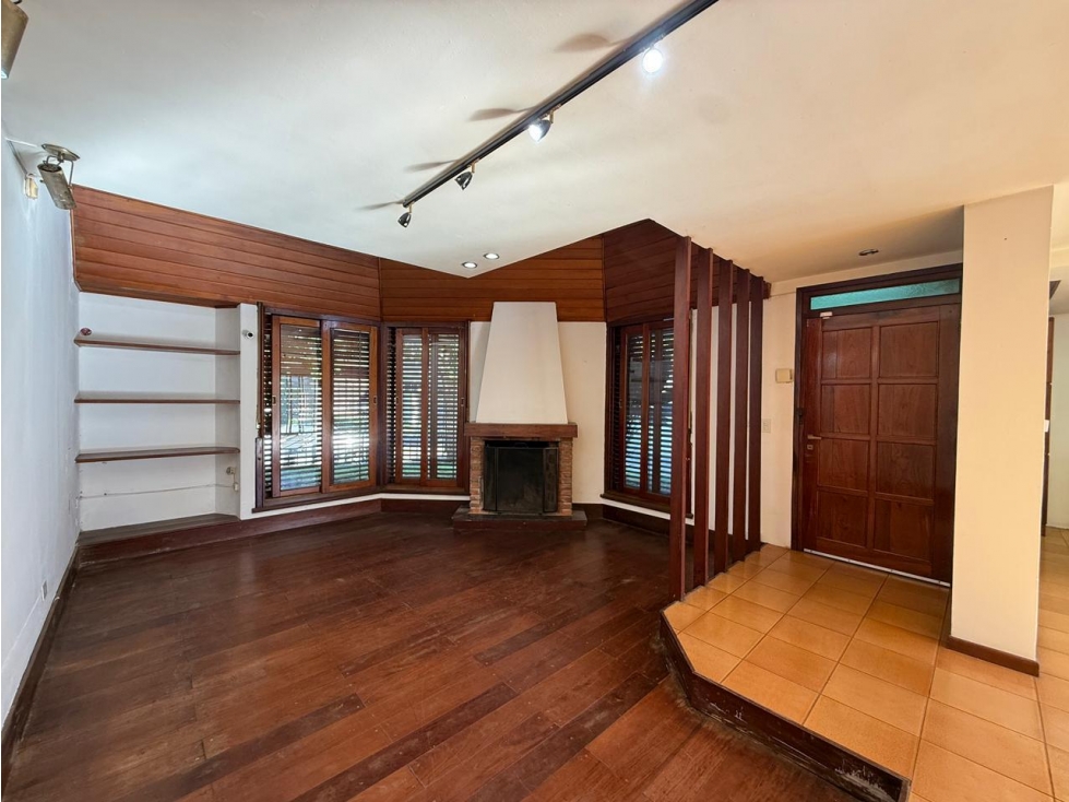 Casa en venta de 5 ambientes con pileta en lujan centro - 2