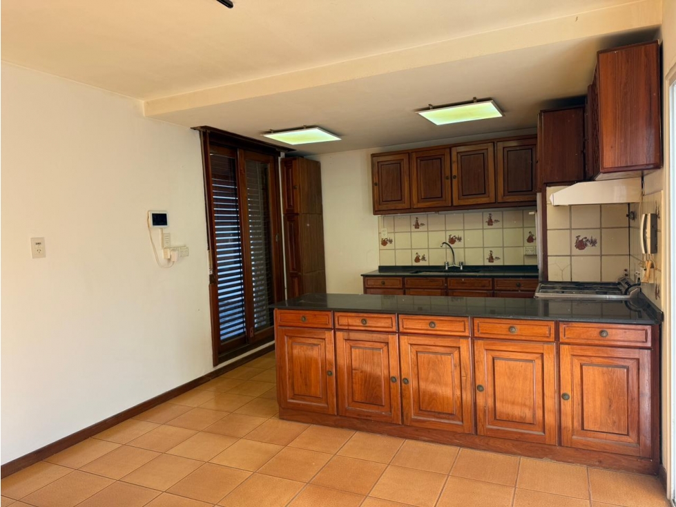 Casa en venta de 5 ambientes con pileta en lujan centro - 6
