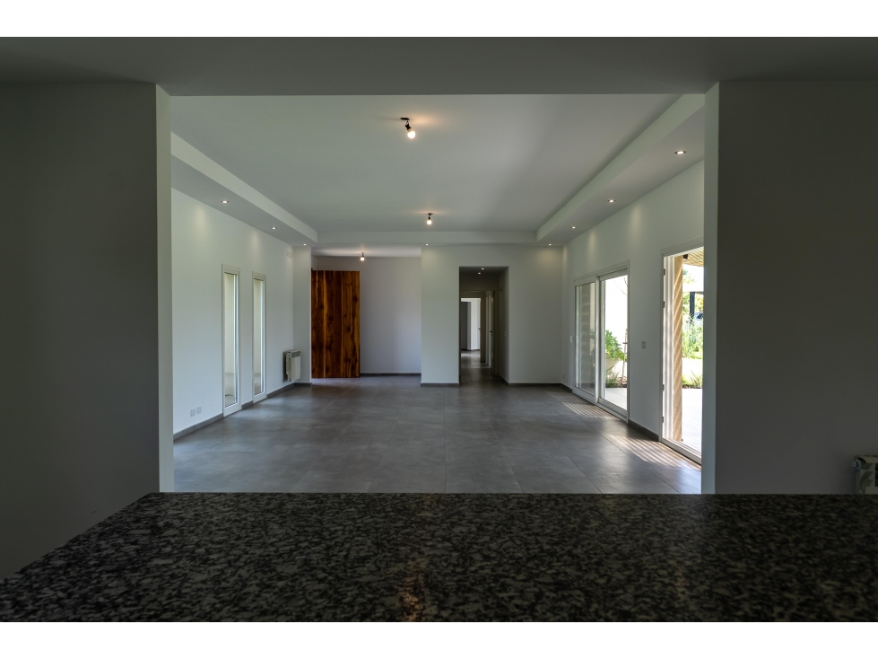 casa a estrenar de 5 ambientes en venta - 6